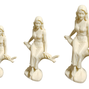 Ağaçta Oturan Kadın - Görsel 3