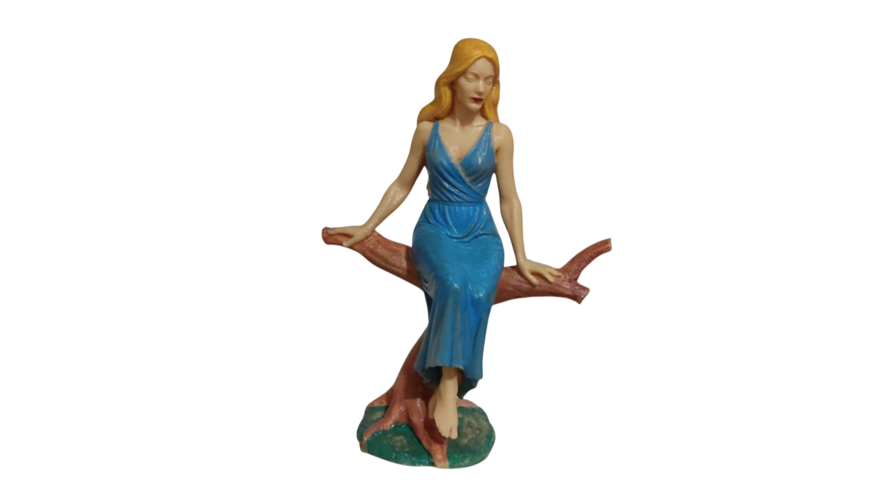 Ağaçta Oturan Kadın - Görsel 1